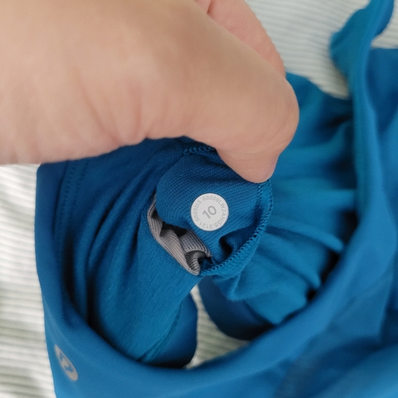 Lululemon Invigorate Bra Size 10 Blue - Picture 3 of 5